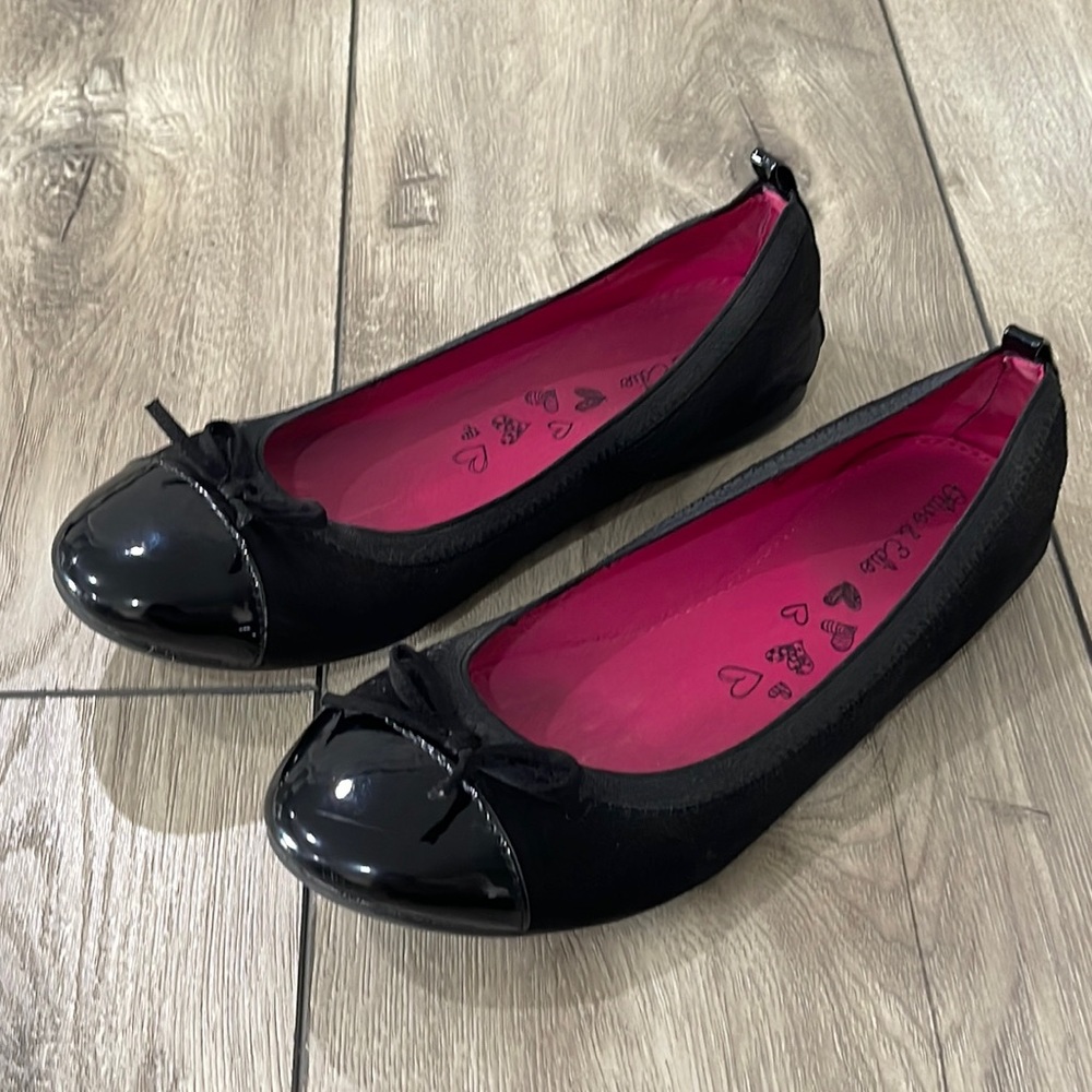Olive & Edie Girl Dress Shoes Size 5